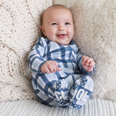 When is the Best Time to Start Buying Baby Clothes and Other Newborn Stuff?