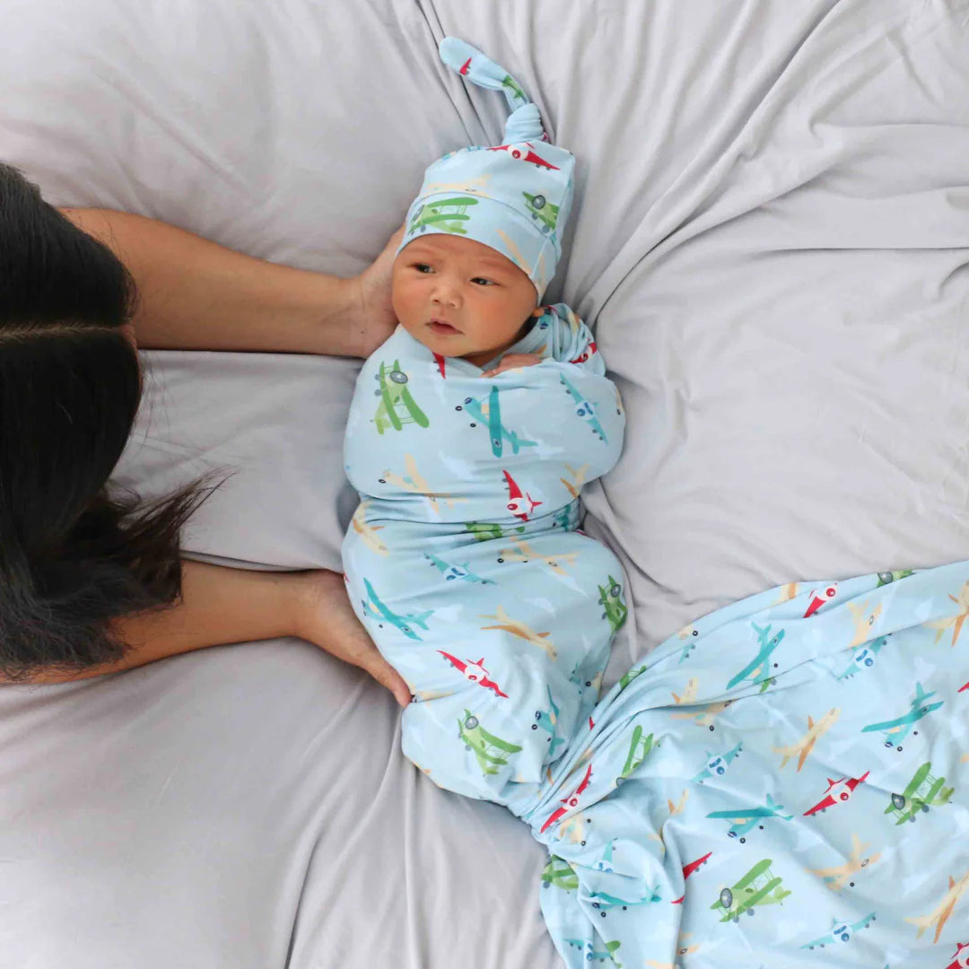 How to Transition a Baby Out of a Swaddle
