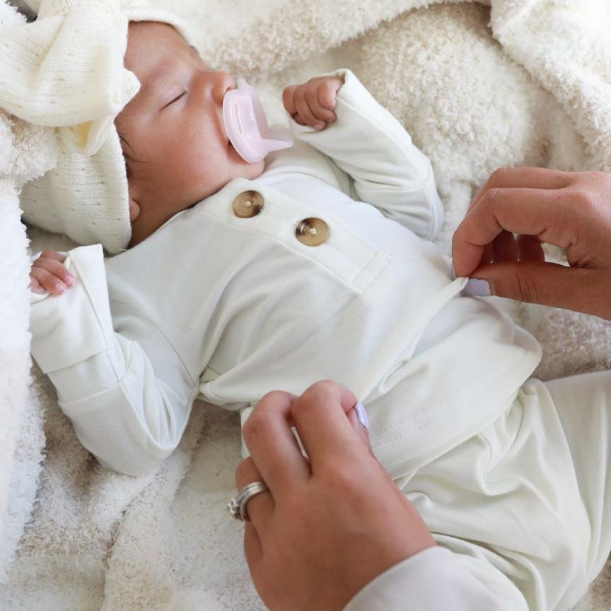 2pc Bamboo Button Top & Bottom