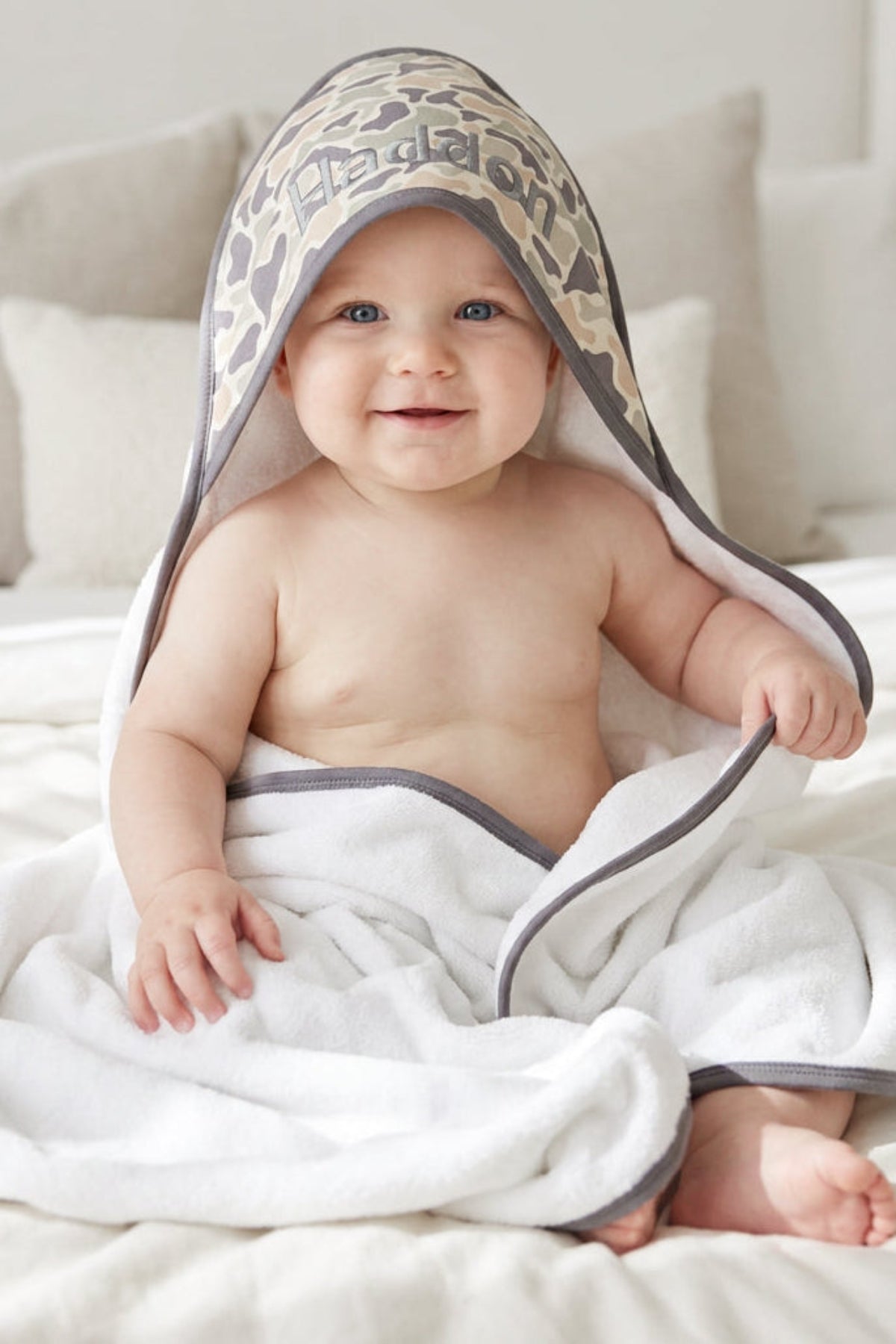 Embroidered Bamboo Hooded Towel | Camo Cutie
