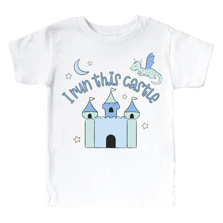 kids graphic tee that says i run this castle