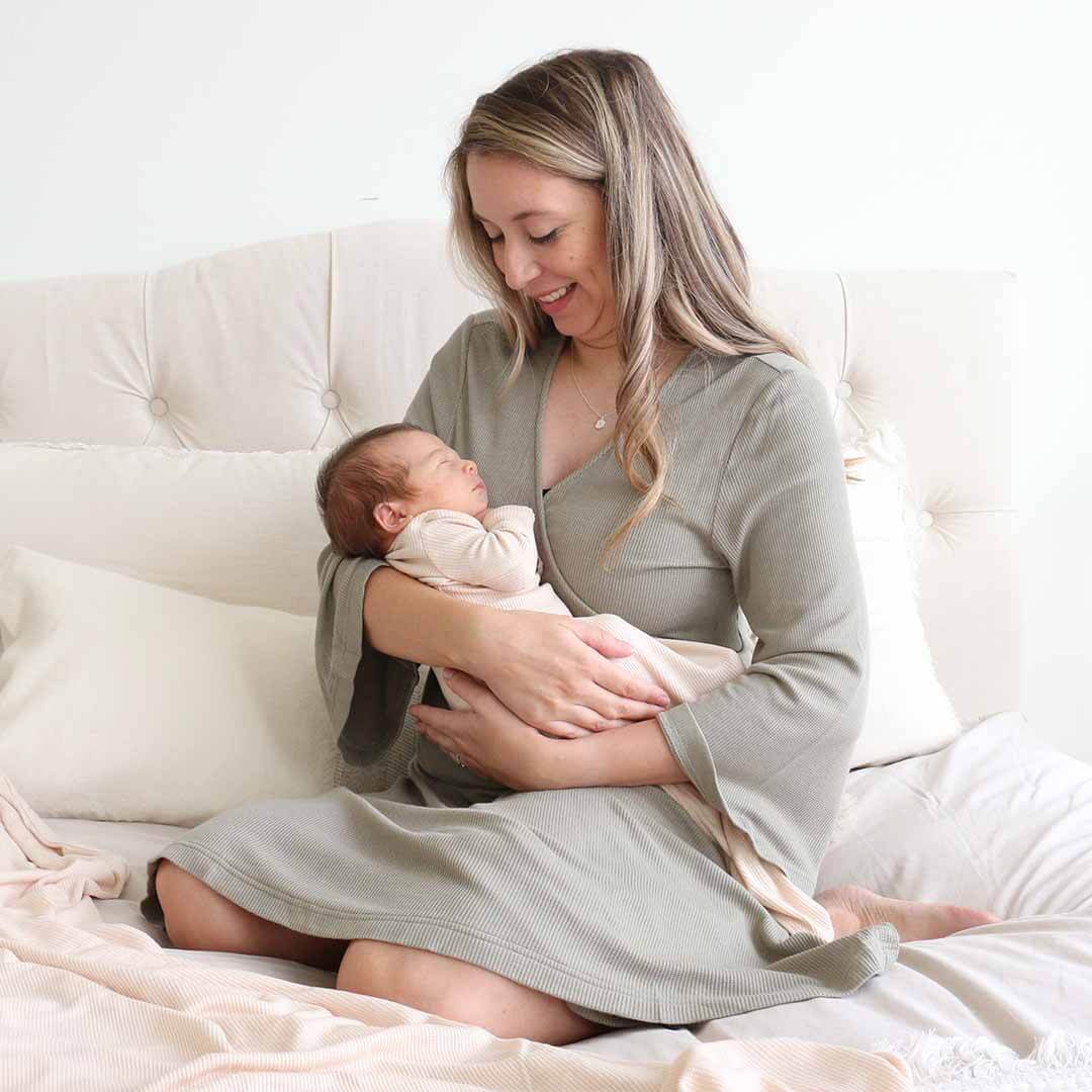 Mothers en Vogue Maternity & Nursing Cami Robe Free Ship Canada – Luna  Maternity & Nursing