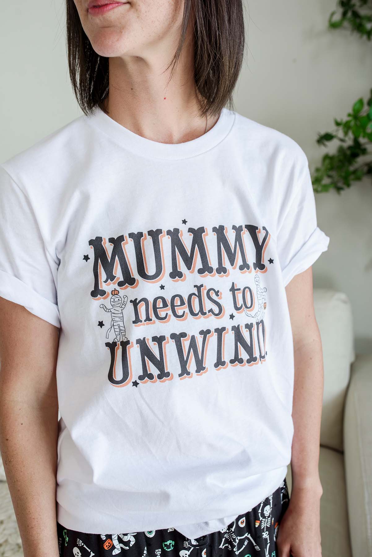 'Mummy Needs To Unwind' Women's Halloween Graphic Tee