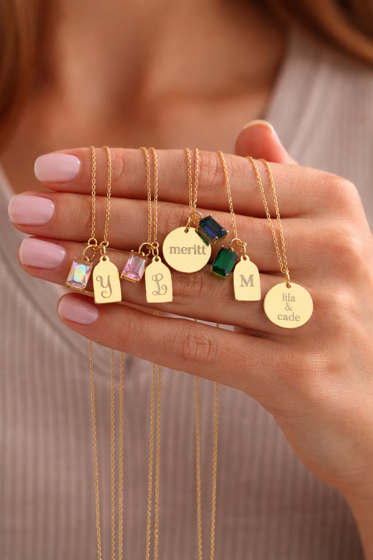 ENGRAVED NECKLACES