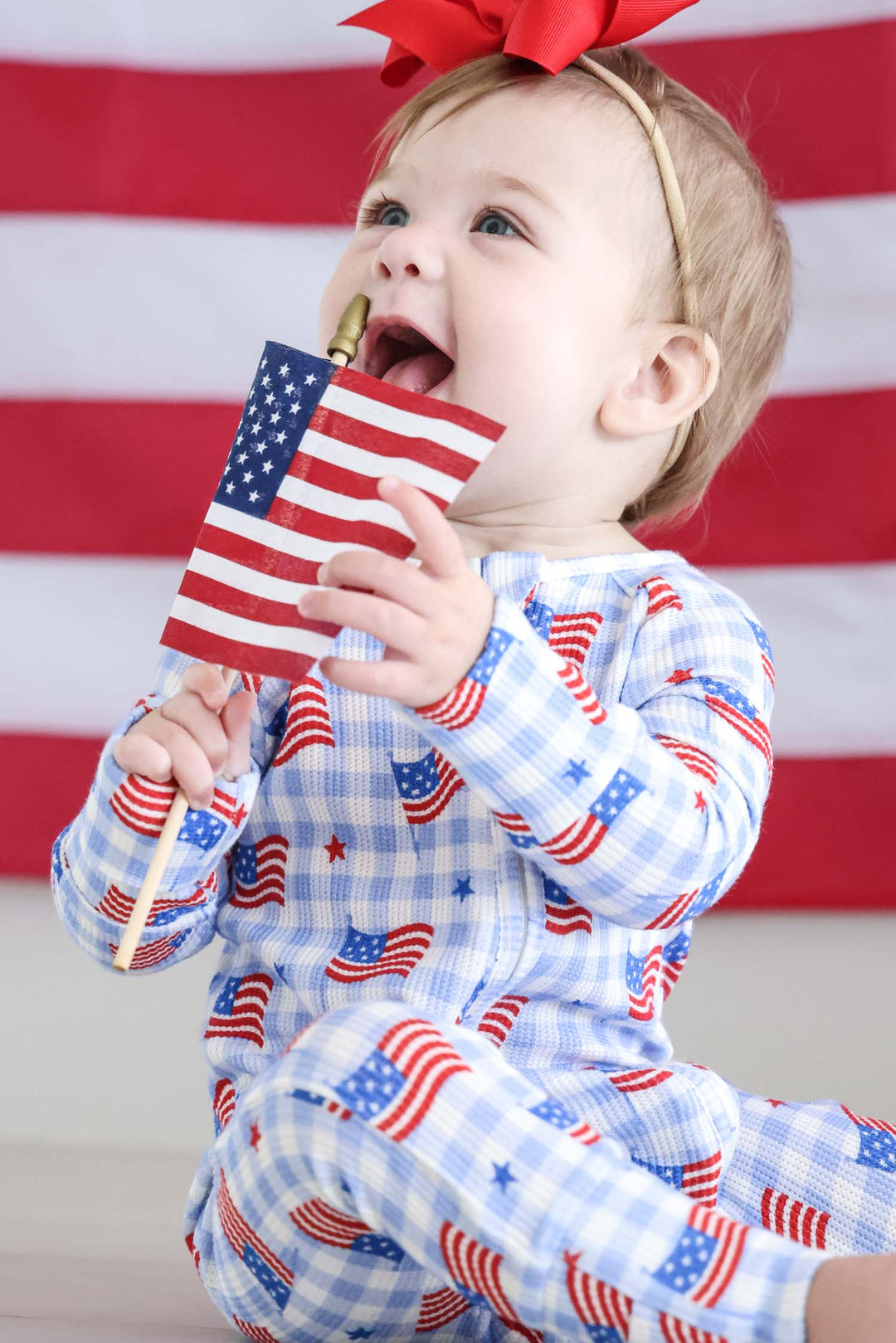 bamboo waffle convertible zip romper in star spangled picnic - 4th of july (image 10)