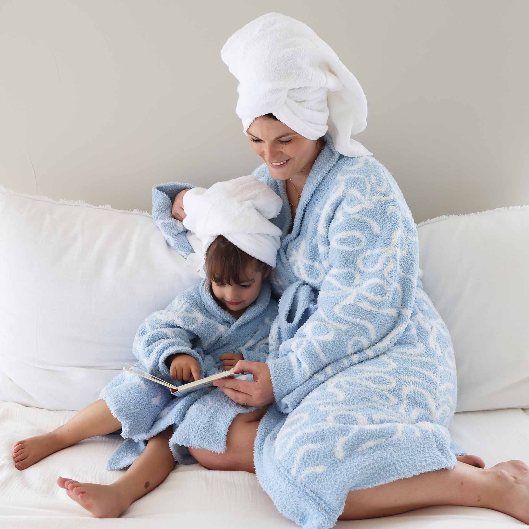CuddleLane™ Adult Robe | Blue-tiful Bows