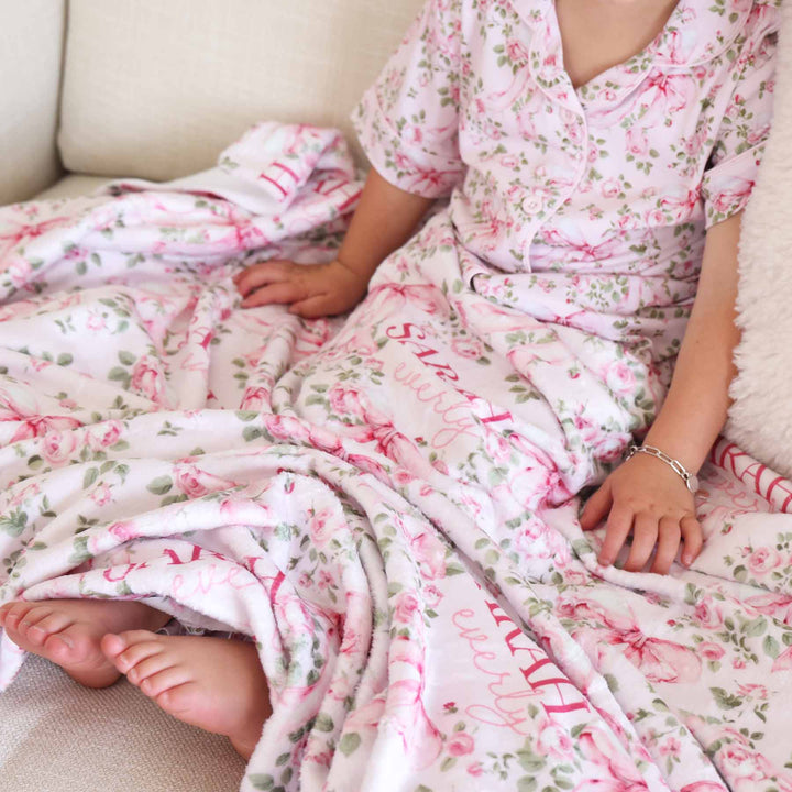 flower and bow personalized name blanket for kids 