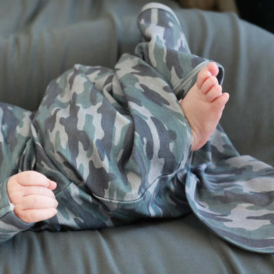 baby knot gown and hat set camo