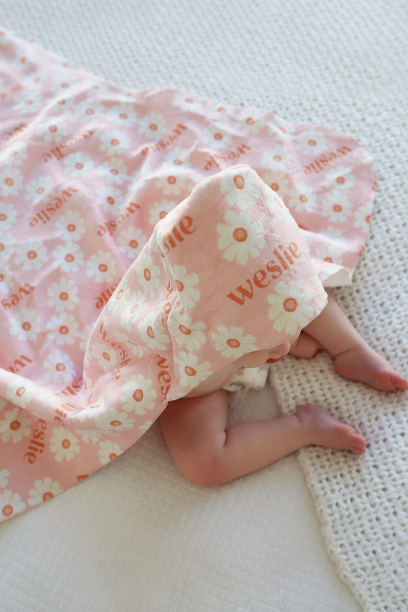 daisy hooded baby towel 