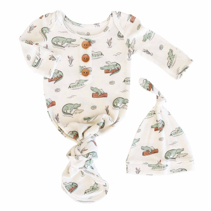 gator bamboo waffle knot gown and hat set for newborns 
