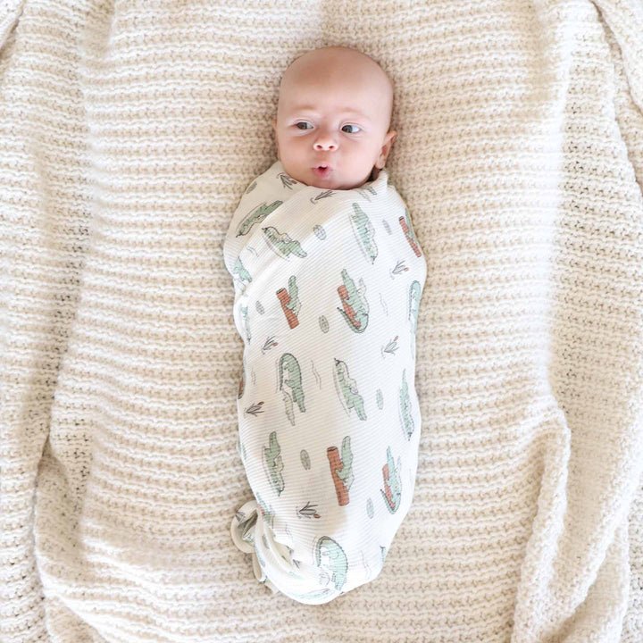 alligator swaddle blanket for babies made of bamboo waffle fabric 
