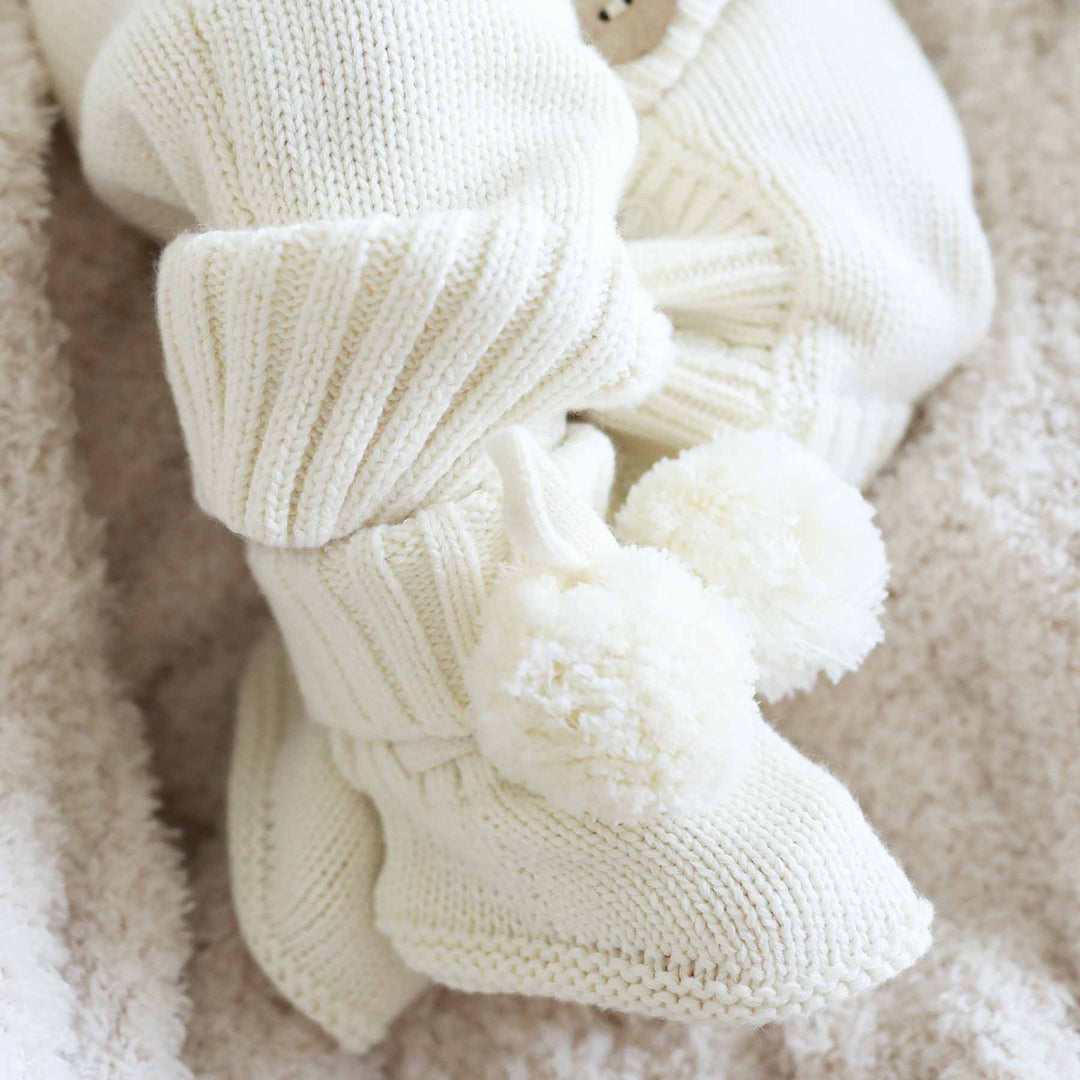 neutral pom pom baby bootie set