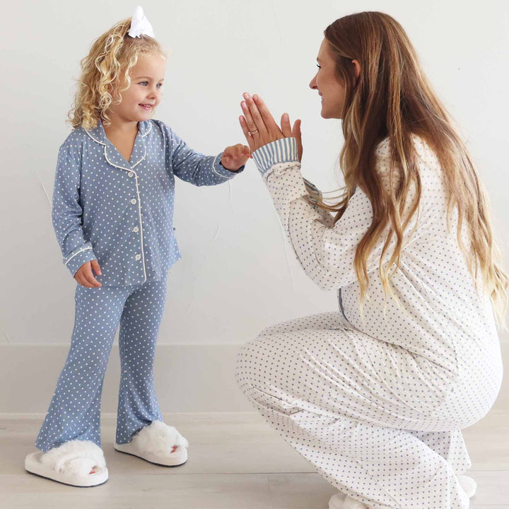 mom and daughter matching lounge sets with polka dots white and blue 
