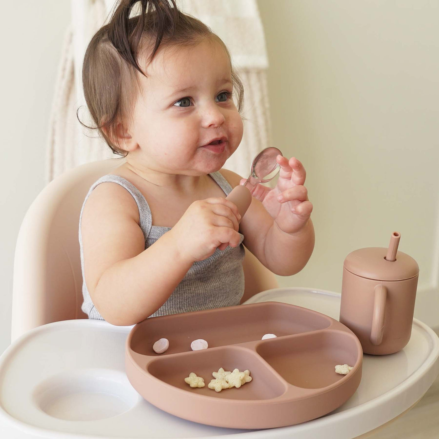 neutral silicone utensil for babies 