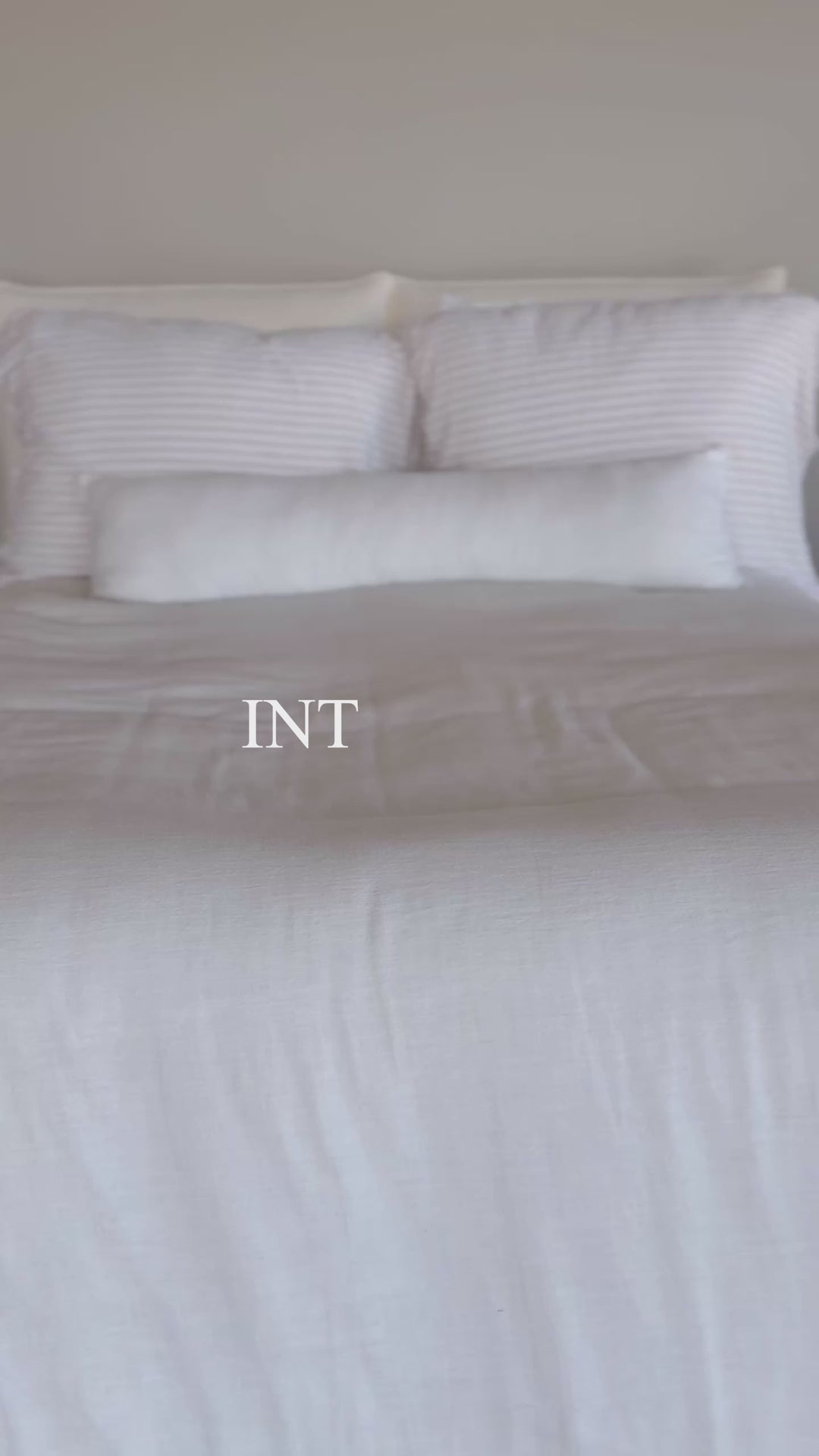 weekender bag features 