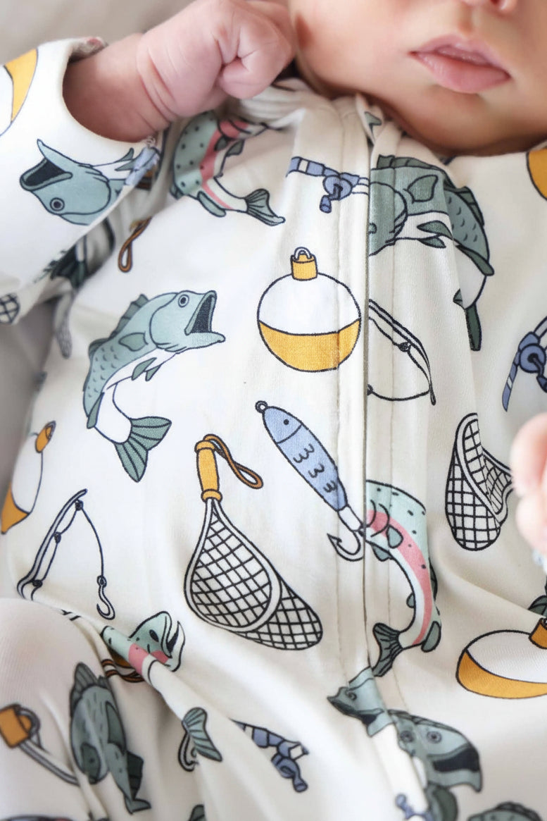 bass fishing lure footie video