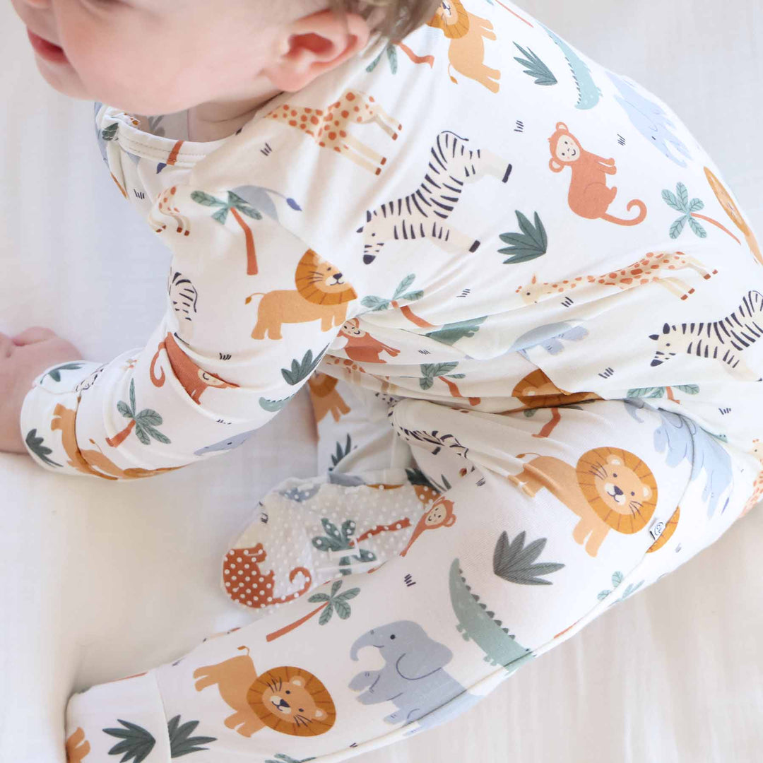 safari snuggles zipper footie with grips on feet