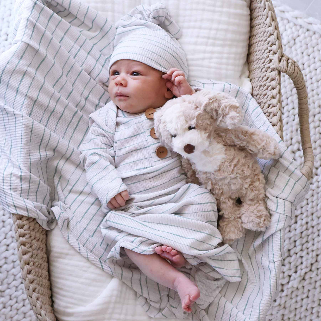 white with green stripe bamboo waffle newborn baby knot gown & hat set 