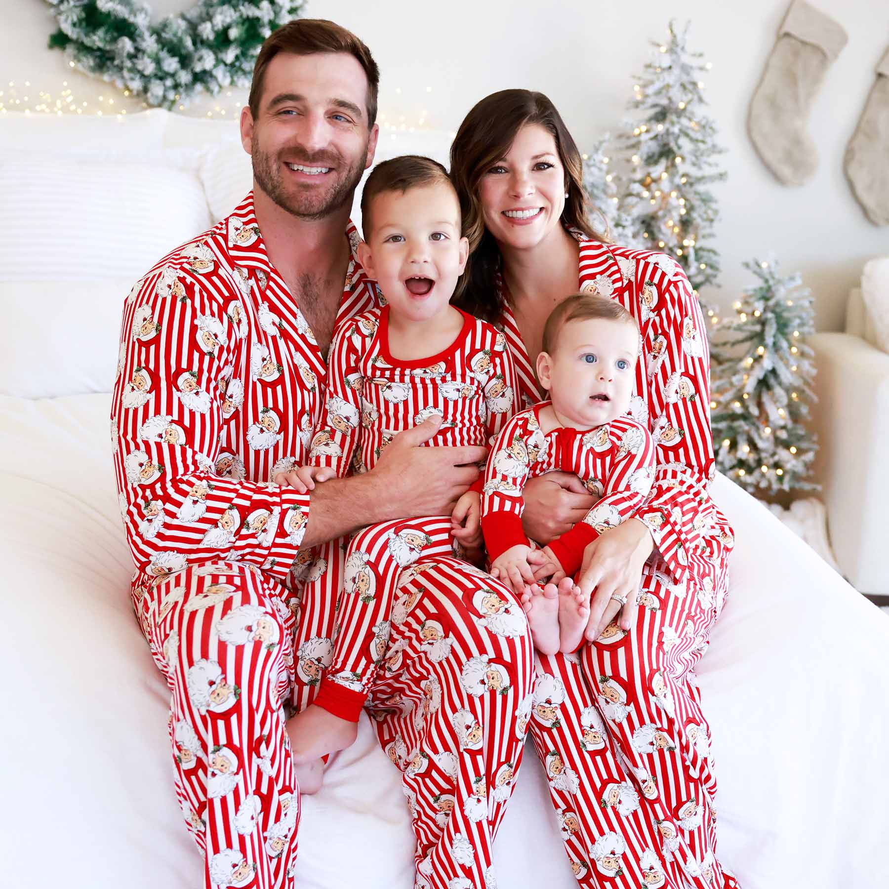 SANTA CLAUS LANE FAMILY MATCHING 