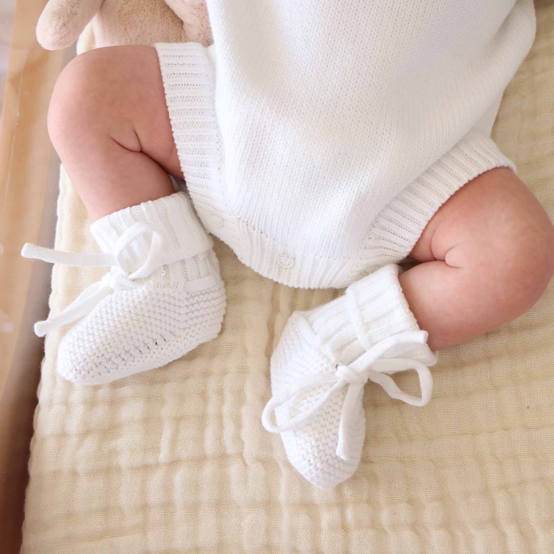Knit Baby Booties | Snow