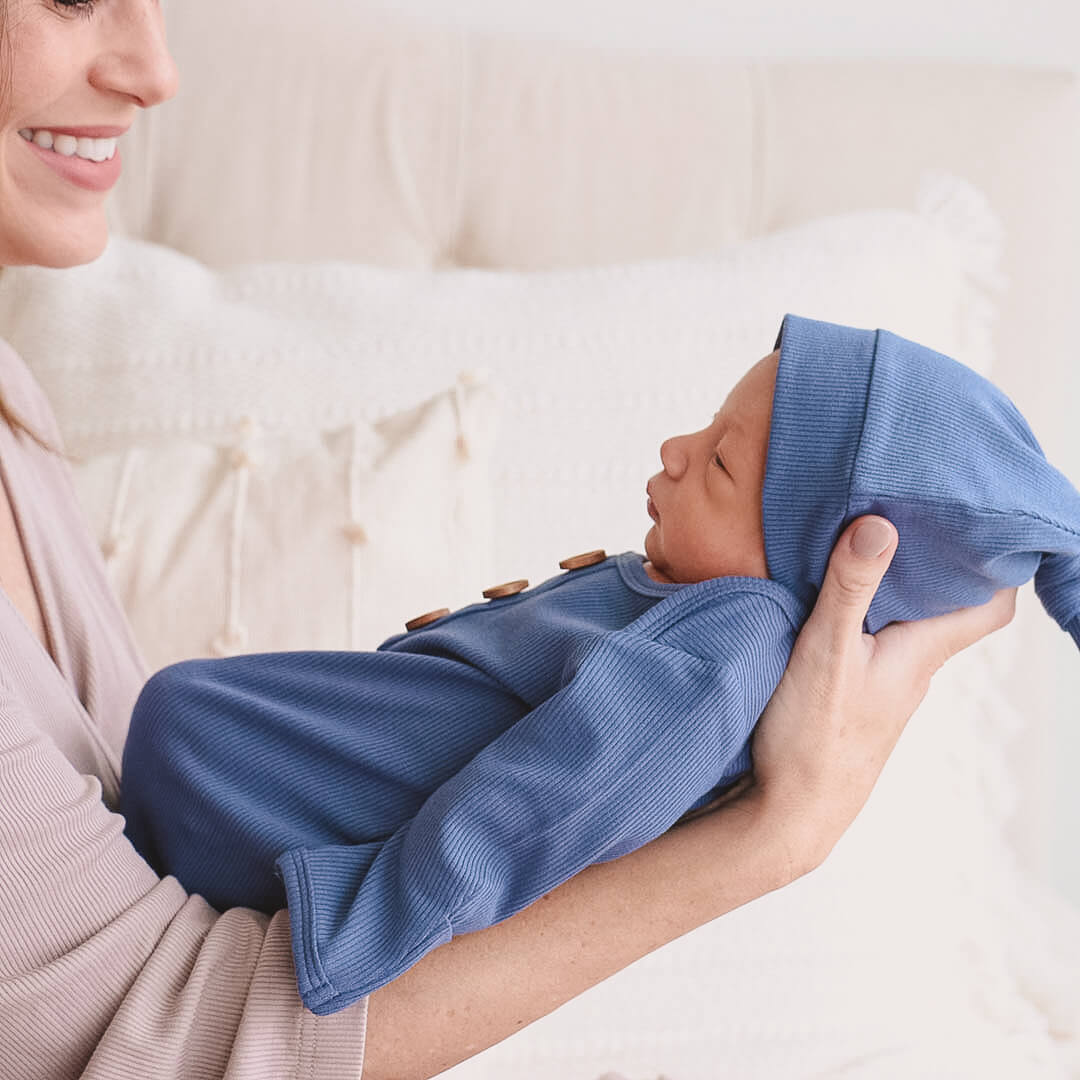 Жетілген әйел зәр шығару видеосы Жетілген сексуалды әйелдер порно видео