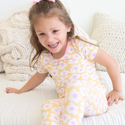 2pc pajamas for kids pink and yellow daisies 