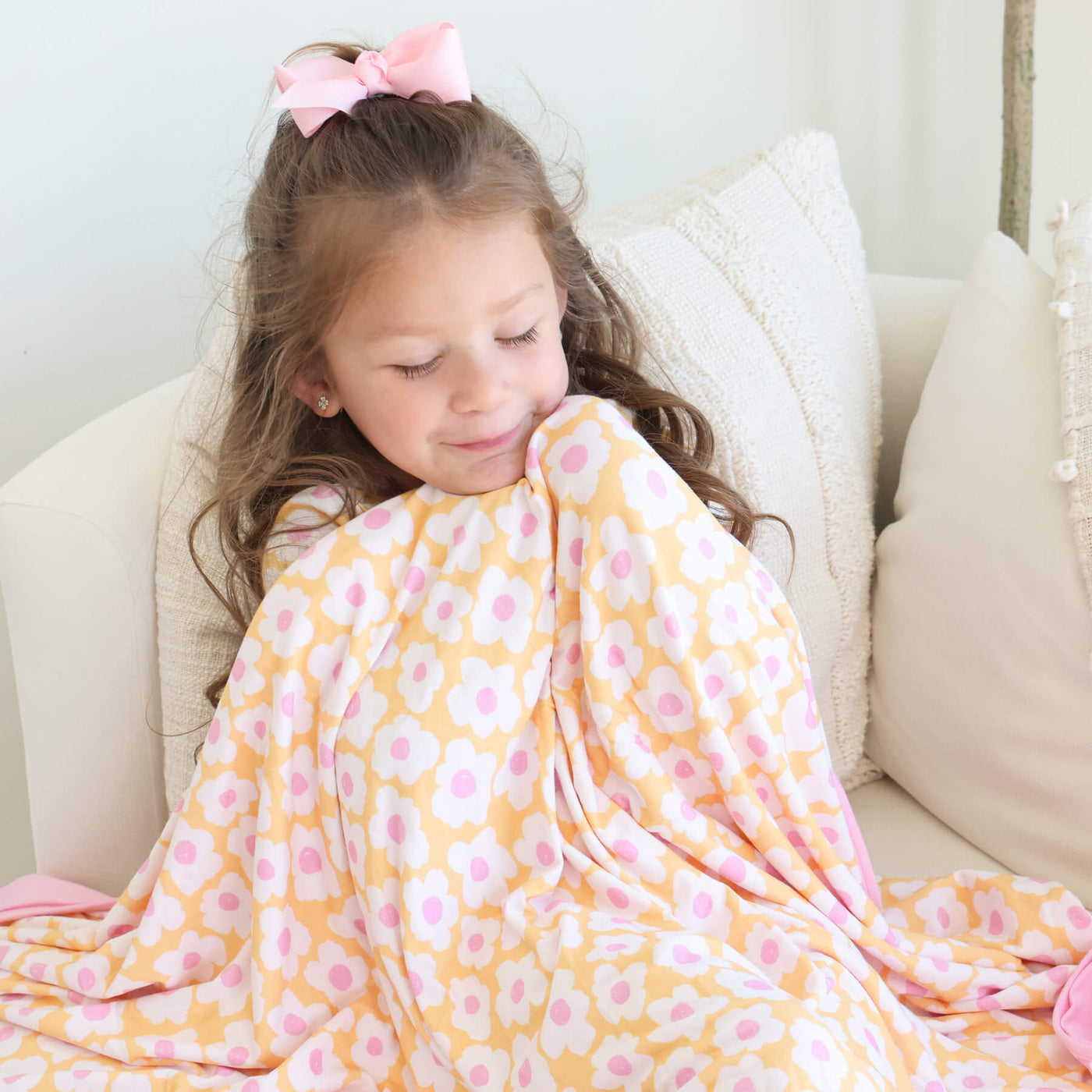 pink and yellow daisy bamboo blanket 