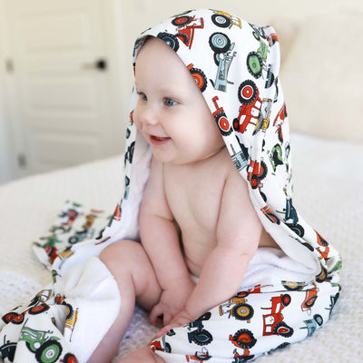 bath towel for babies with hood and tractors 