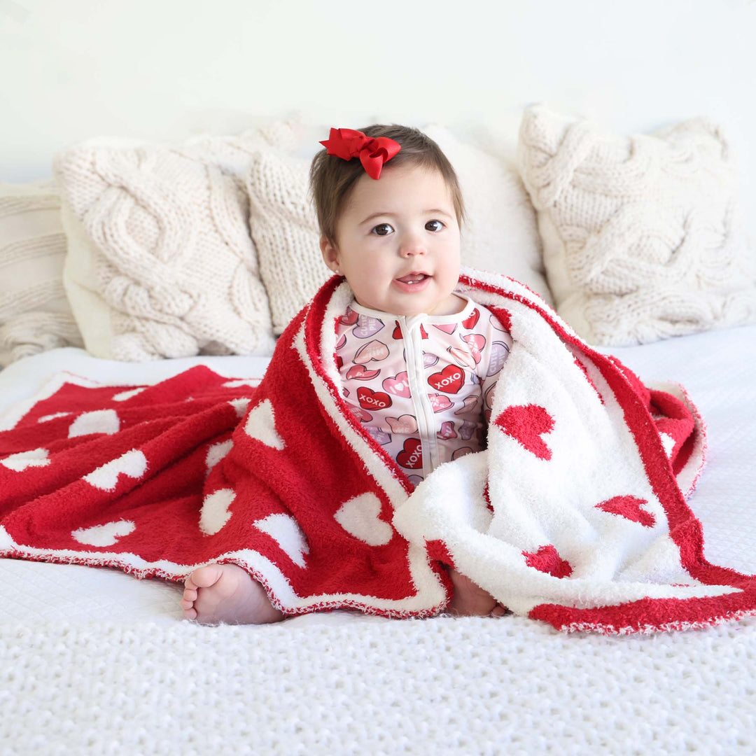 cuddlelane luxe blanket red and white hearts