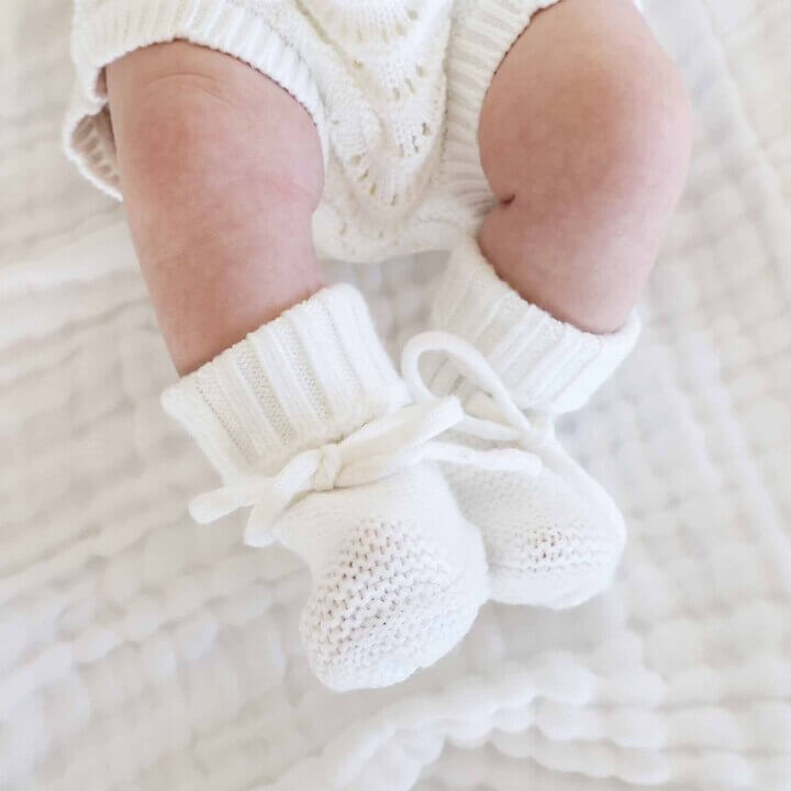 white baby booties for girls with bows