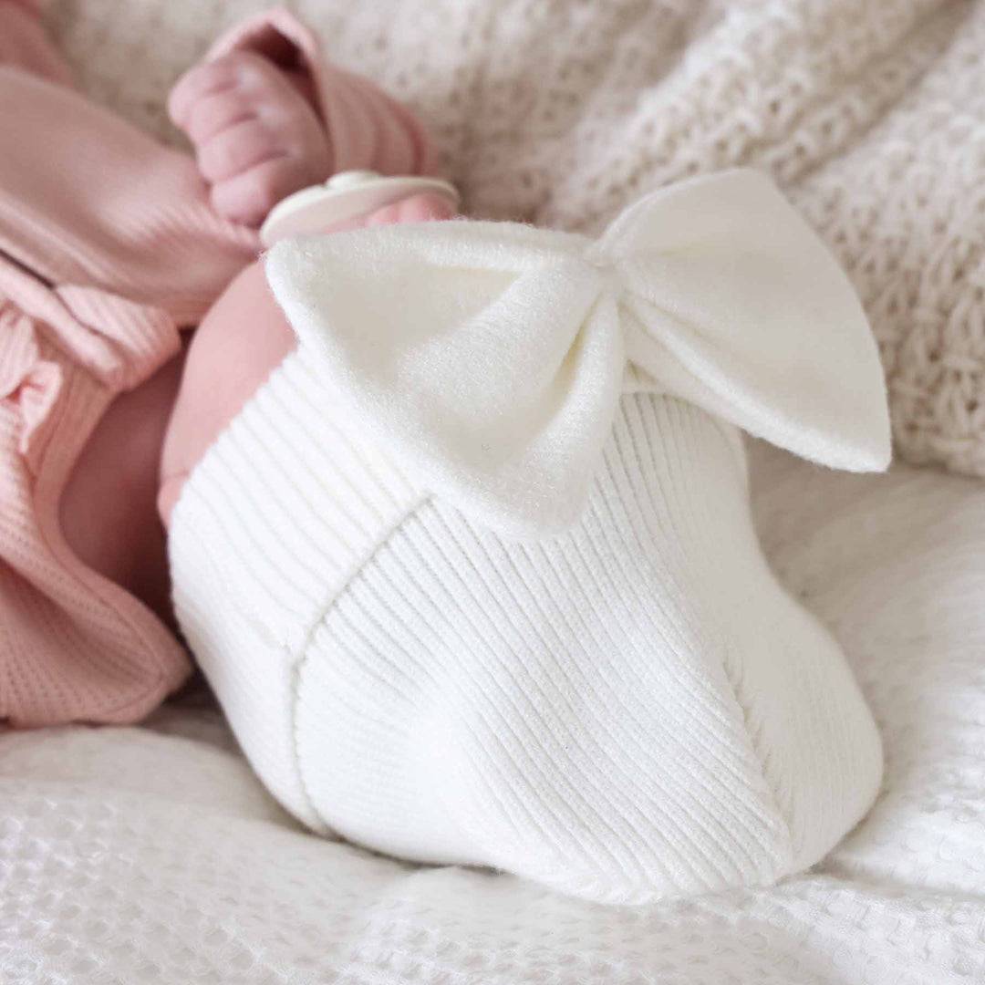 Knit Newborn Bow Beanie | Light Ivory