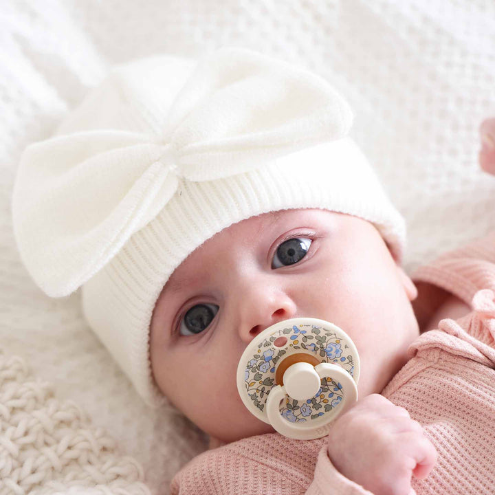 Knit Newborn Bow Beanie | Light Ivory